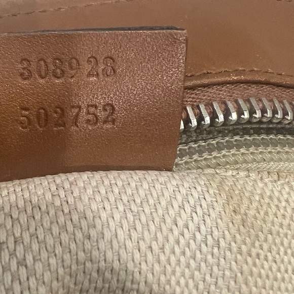 Gucci GG Canvas Shopper Tote Bag - Picture 14 of 16